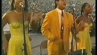 JUAN GABRIEL en Concierto Pasadena California 1993 [upl. by Aziaf]