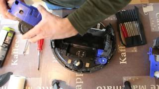 iRobot Roomba 500  600 zerlegen und reinigen  Dismantling and clean  Desmontar y limpiar [upl. by Niabi]