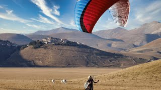 Der Traum vom Gleitschirmfliegen  Castelluccio [upl. by Weiner]