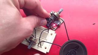 Testing CD40106 Oscilator into LM386 Mini Amplifier [upl. by Niple]