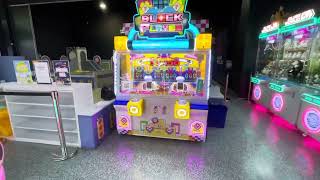 CLAW WORLD AMUSEMENT STAFF TOYS MACHINE [upl. by Oretos]