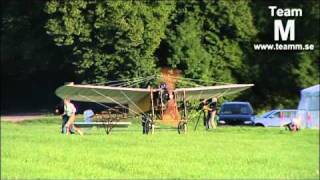 Mikael Carlson flies the rebuilt Blériot XI owned by the Technical Museum in Stockholm [upl. by Esile]