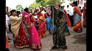 आजींचा लग्नातील जबरदस्त डान्स ahirani wedding dance on sambal [upl. by Eidua]