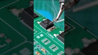 78M05 voltage regulator repairs short electronic diy subscribe [upl. by Niraj131]