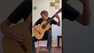 practicing PRÄLUDIUM OHNE FUGE classicalguitar shorts leonalbert [upl. by Nirhtak]