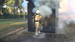 Backdraft container training met manschappen A [upl. by Idorb]