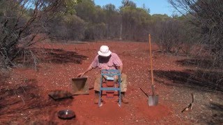 PROSPECTING FOR GOLD BY LOAMING IN WESTERN AUSTRALIA [upl. by Hareehahs]