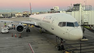 Delta Air Lines Boeing 753300 ATLLAS airport airlines aviation avgeek [upl. by Hattie]