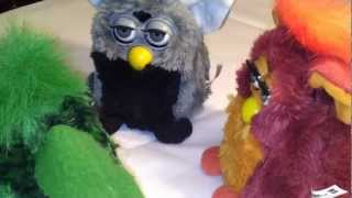 Furbys  3 Furbys reden miteinander spielen verstecken und tanzen   German  Deutsch [upl. by Griswold]