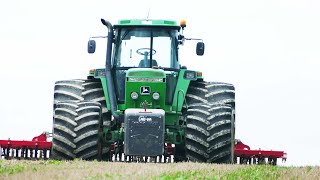 John Deere 4755 vs John Deere 4955 out on duty in the field  Two really cool tractors [upl. by Renraw550]