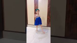 Bole Chudiyan Bole Kangana 😍😍 shortsfeed dance shorts viral [upl. by Nikolai]