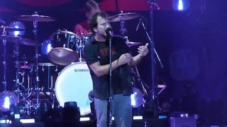 Pearl Jam  Sirens  06252014  ViennaAustria [upl. by Ran616]