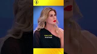 O dia que Silvio Santos deu uma conferida no DECOTE da Lívia Andrade e isso aconteceu [upl. by Nagel]