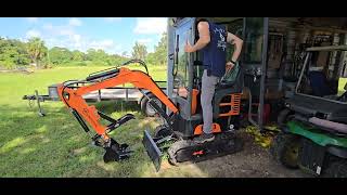 Cheap Chinese mini excavator quick rundown Like and SUBSCRIBE [upl. by Taber]