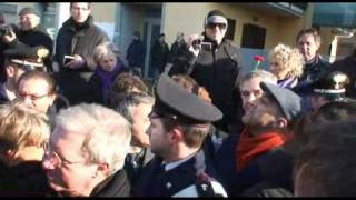 Lissone proteste per lintitolazione di una piazza a Craxi [upl. by Ecienal]