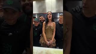 Katy perry comiendo tacos en México [upl. by Leshia804]