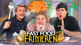 WIR FRITTIEREN FAST FOOD IN XXL mit CrispyRob amp Dima  Joeys Jungle [upl. by Aitram]