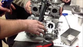 Tech Tip How to Install a shrunken cv slide into the carburetor body without pinching the diaphram [upl. by Sulamith771]