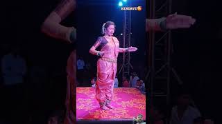 Dilat Zhapuk Zhupuk Vajat Rahatay ra Trending Song l Hindavi Patil kadak Dance l Marathi lavani star [upl. by Leahcam]