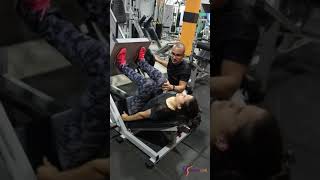 Como fazer leg press em casa usando elástico [upl. by Esadnac]