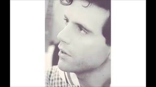 MIKA  OVERRATED  Lyrics Acoustic Version 2007 [upl. by Aisan]