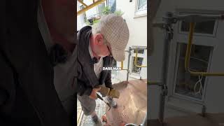 Stein aufteilen 🔨 handwerk ausbildung baustelle zimmermann maurer stein [upl. by Anitsuga52]