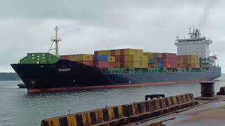 vessel berthing port containerships [upl. by Dionisio]