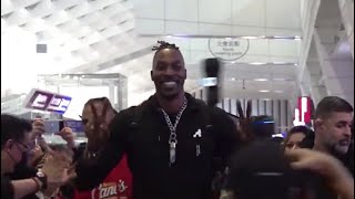 Dwight Howard Arrives in Taiwan to Hero’s Welcome [upl. by Pry]