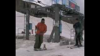 Nauka jazdy na snowboardzie  jazda wyciagiem [upl. by Ztirf]