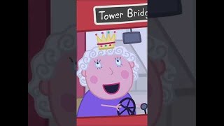 La Reina pasa a toda velocidad por el Puente de Londres  Peppa Pig en Español Shorts PeppaPig [upl. by Edwina147]