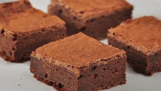 Fudgy Chocolate Brownies Recipe Demonstration  Joyofbakingcom [upl. by Kcor687]