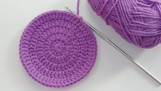 How to crochet a flat circle without seam  For Absolute Crochet Beginners  HumaCrochet17 [upl. by Terza]