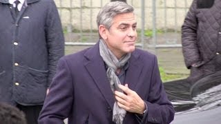 George Clooney Matt Damon Jean Dujardin and rest of cast arriving at Vivement Dimanche in Paris [upl. by Aicemaj]