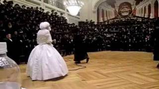 Spinka Rebbe dancing Mitzva Tantz at his daughter Wedding [upl. by Eisseb]