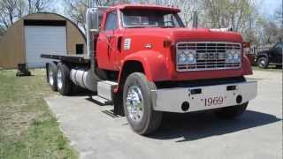 Gmc 9500 Lond Hood 8V71N Detroit Diesel [upl. by Lamee445]