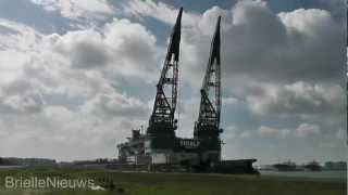 Heerema Thialf  The biggest Crane Vessel in the World [upl. by Kaylil]