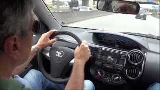 Toyota Etios XS 15 2014 no uso com Bob Sharp [upl. by Lashondra]