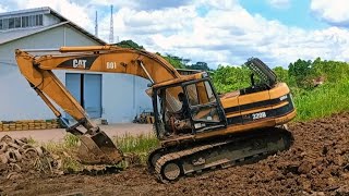 Caterpillar 320B Excavator Prepping Roadbed for Truck Haulage [upl. by Llezom]