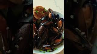 STEAMED MUSSELS  MEJILLONES AL VAPOR food lorensaguiguit [upl. by Koball]