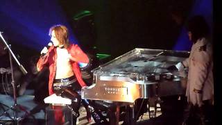 fancam 100925 Yoshiki Talking before Encore part 1  The Wiltern Theater [upl. by Froma]