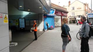 Earlsfield Station london [upl. by Amalberga]