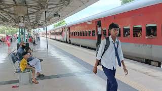 Utsarg Express arrival at Farrukhabad Junction with WAP 7 Gonda shed [upl. by Cramer287]