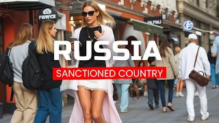 🇷🇺 MOSCOW RUSSIA Walk in MOST SANCTIONED COUNTRY in the WORLD [upl. by Fiedling]