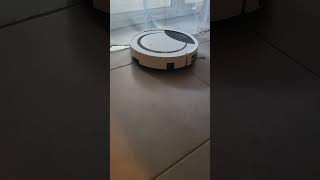 Test du robot aspirateur SILVERCREST de Lidl [upl. by Gib218]