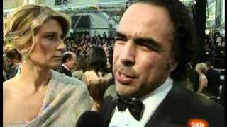 Premios Oscar  González Iñárritu defiende Biutiful en la alfombra roja [upl. by Nilats]