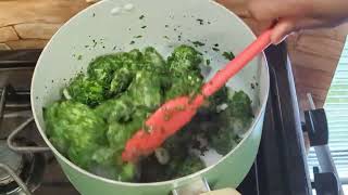 Comment Cuisiner les Épinards Surgelés How to cook Frozen Spinach [upl. by Hyacinthe]