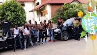 Shatta Wale takes a long convoy to Pent University of Ghana just to see one girl [upl. by Iror934]