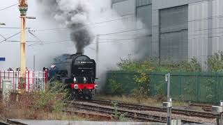 60532 Blue Peter departs Preston 151124 [upl. by Gridley]