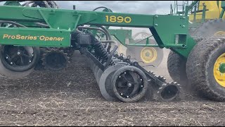 John Deere 1890 Air Drill and C650 Air Cart at the Leading Edge Test Farm [upl. by Enehpets]