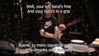 AltJ  Left Hand Free Sub Español  Inglés [upl. by Nueovas]